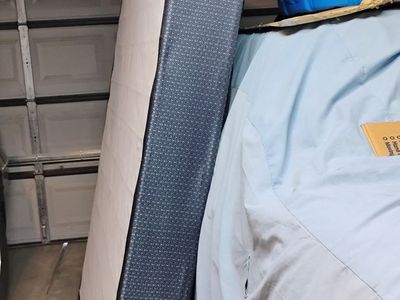 Box Spring Queen Size Serta
