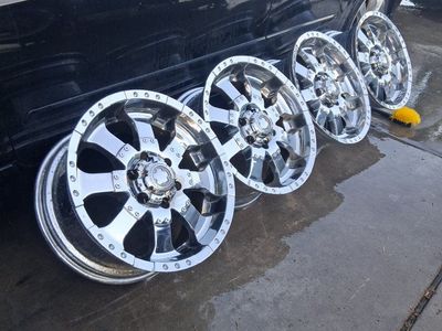 ultra motorsports 18x9.0 Chrome Truck Wheels 6 lugs (Set of 4)