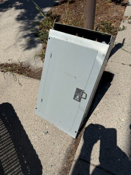 GE Breaker Box with Breakers