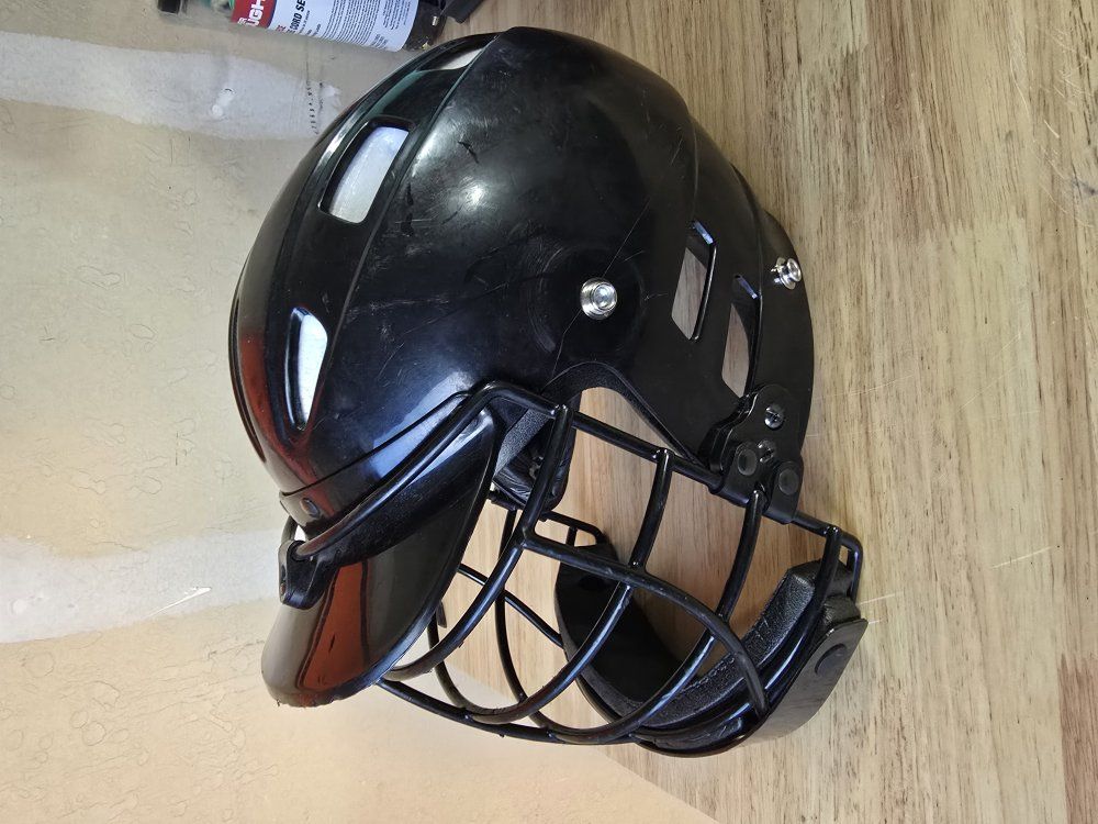 Small Cascade Lacrosse Helmet
