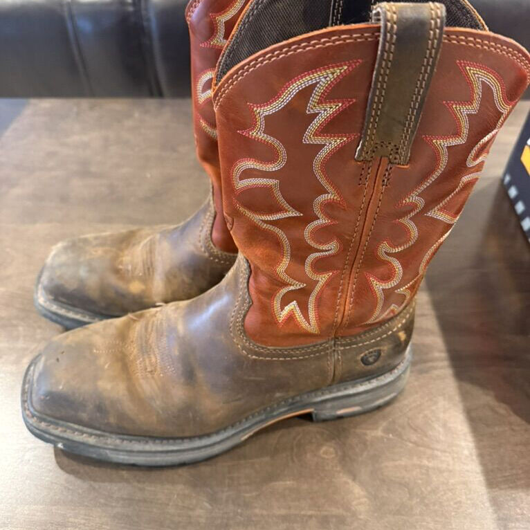 Almost New Ariat Steel Tow Boots