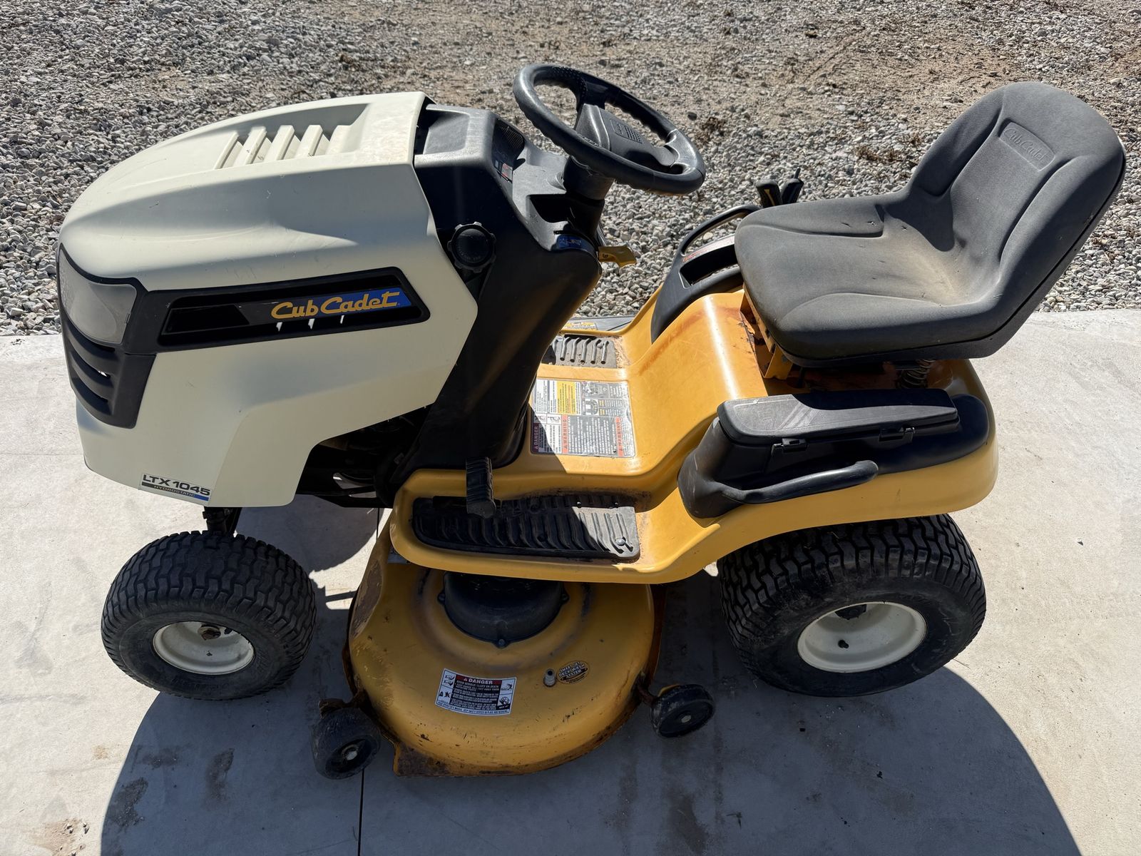 Cub Cadet Lawnmower