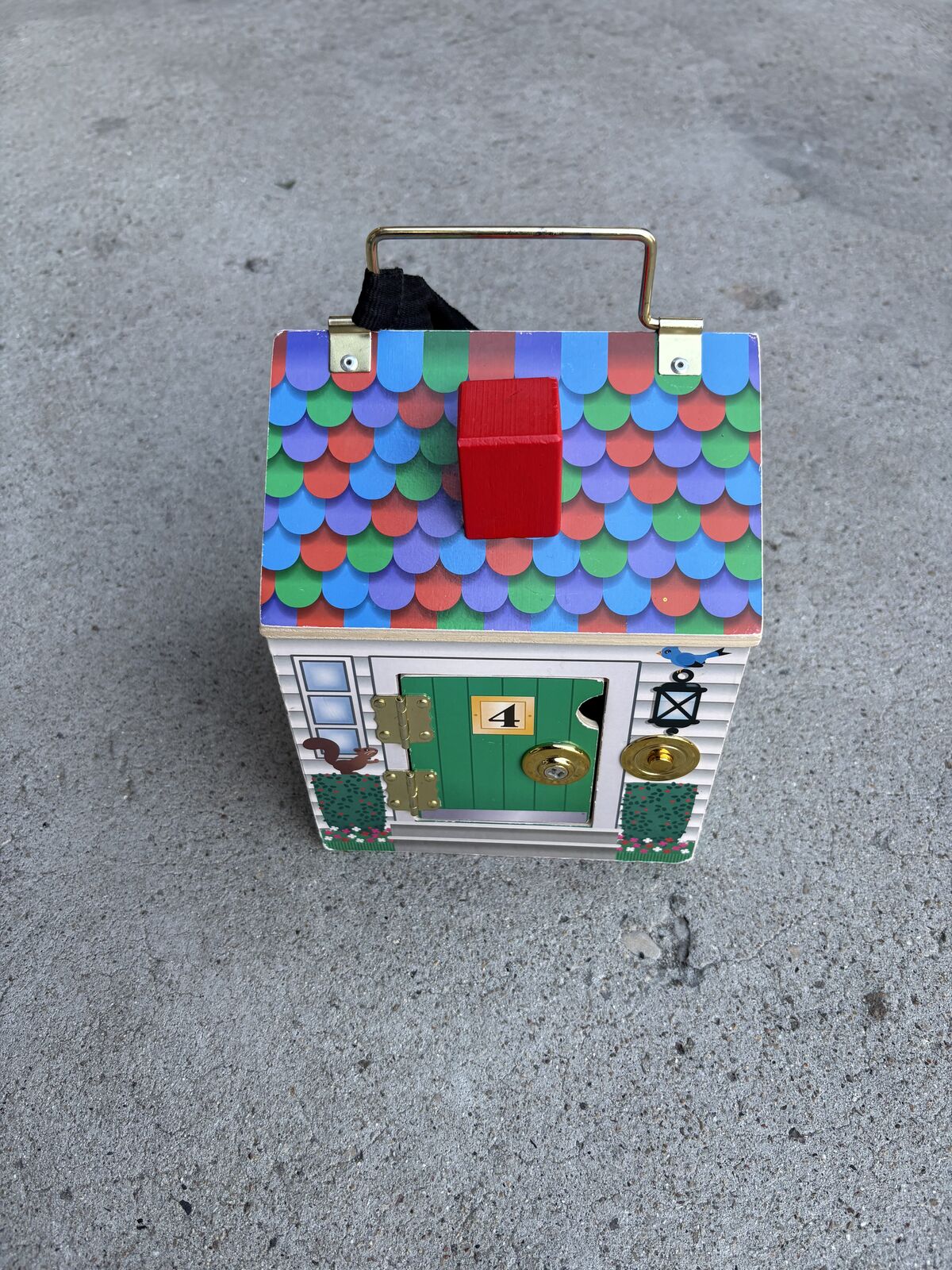Melissa & Doug wooden doorbell house $10 cash/Venmo in Draper