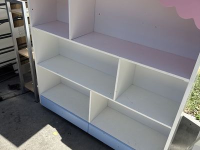 Dollhouse/bookshelf