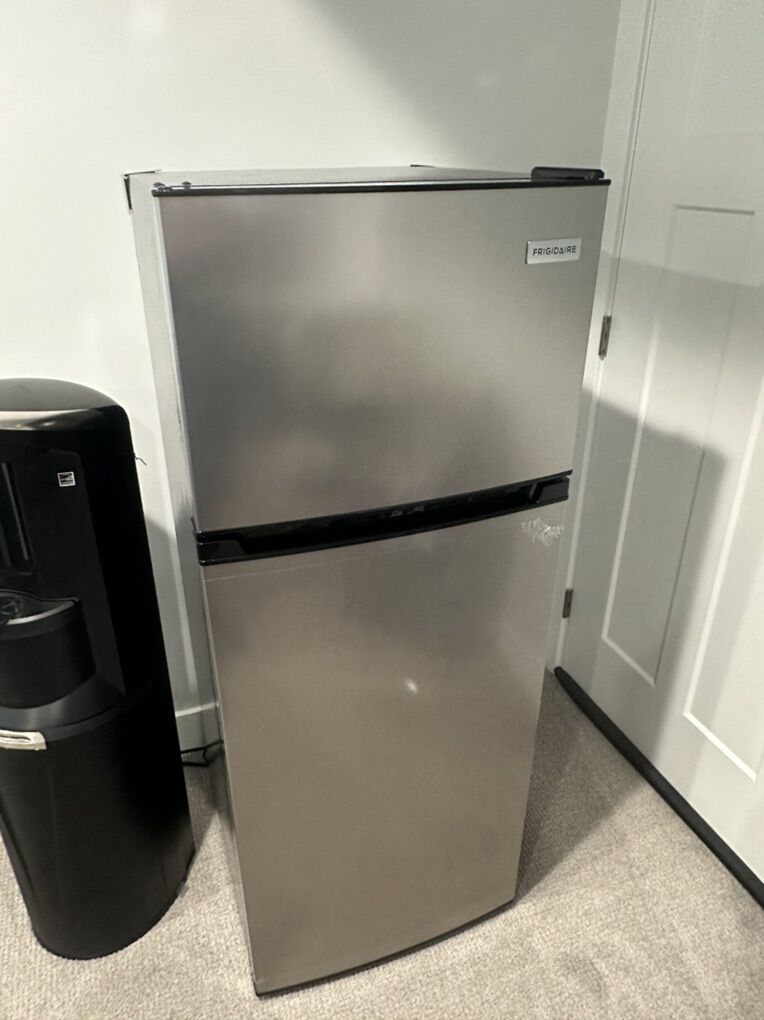 Frigidaire 7.5 CU Platinum Series