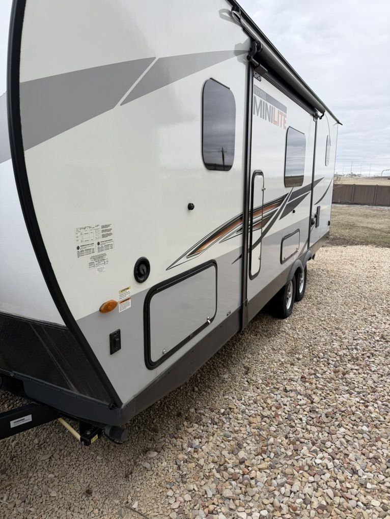 2021 rockwood minilite 2509S