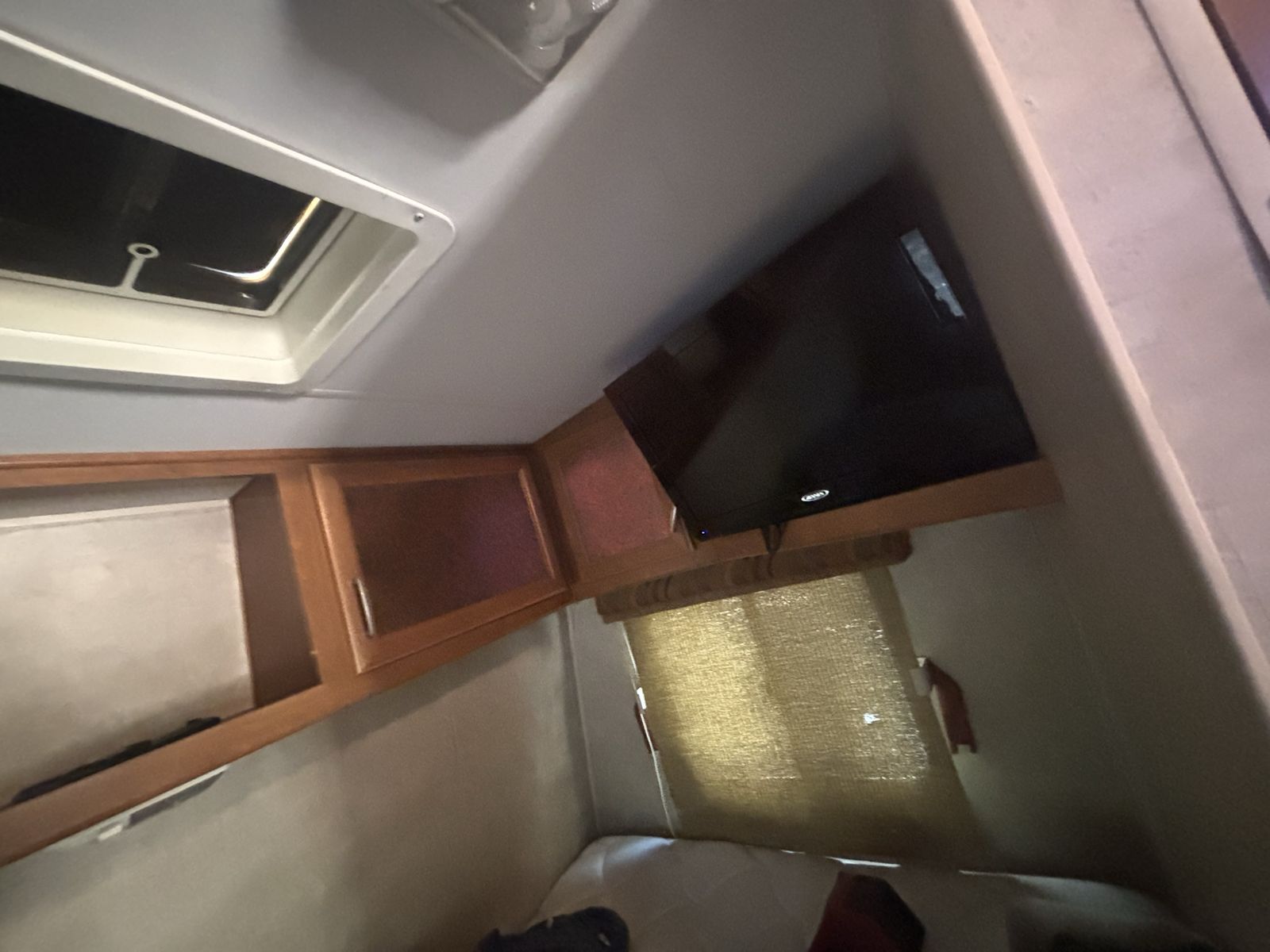 Main image 8