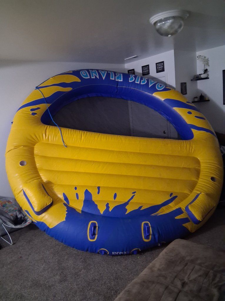 Intex Oasis Island Inflatable Floating Lounge Raft for Lake or Pool - Yellow & Blue