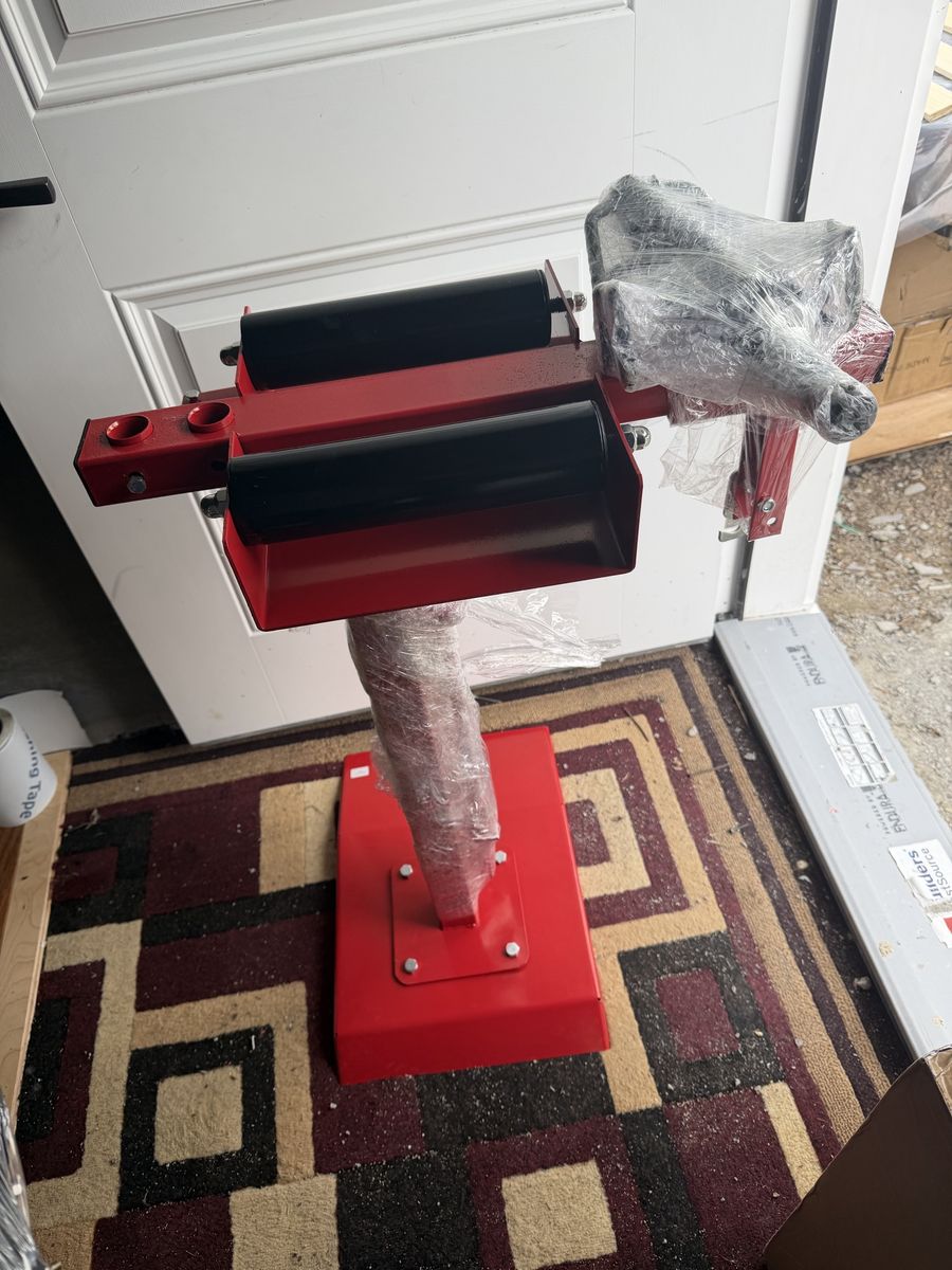 Tire Spreader With lED Light