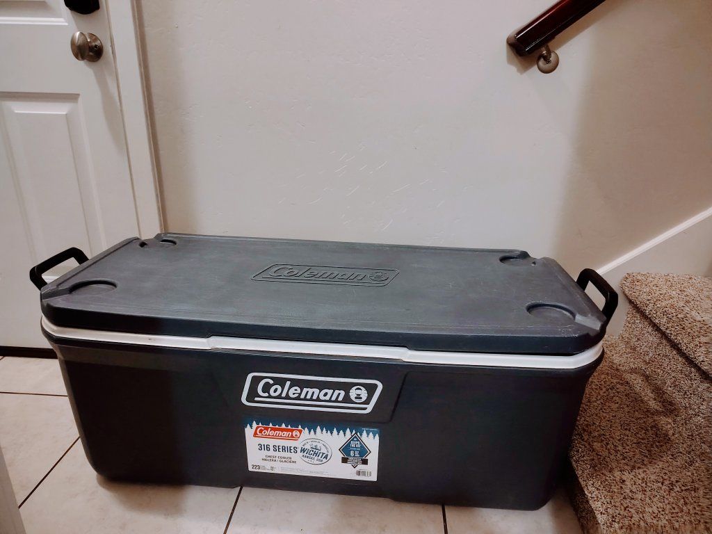 Coleman MaxCold Cooler 150 qt
