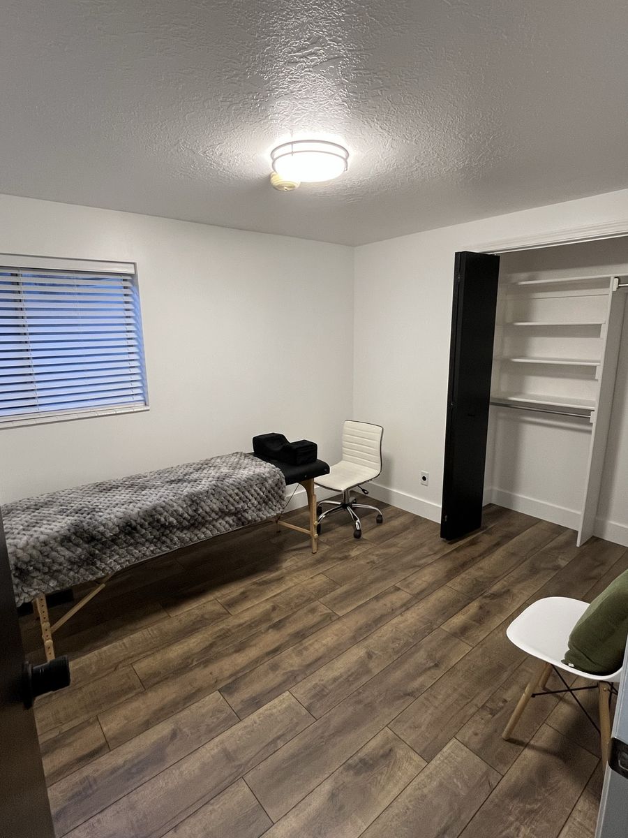 Private beauty room/suite or office space for rent in Kaysville