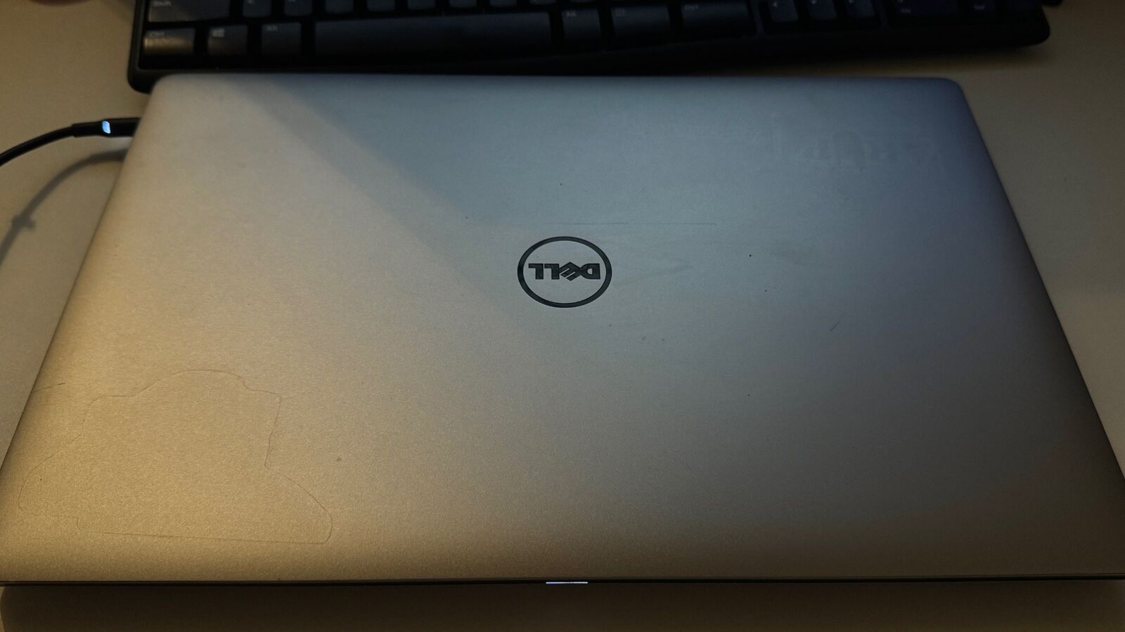 Dell XPS 15-9560 i7 2.8Ghz 4 cores