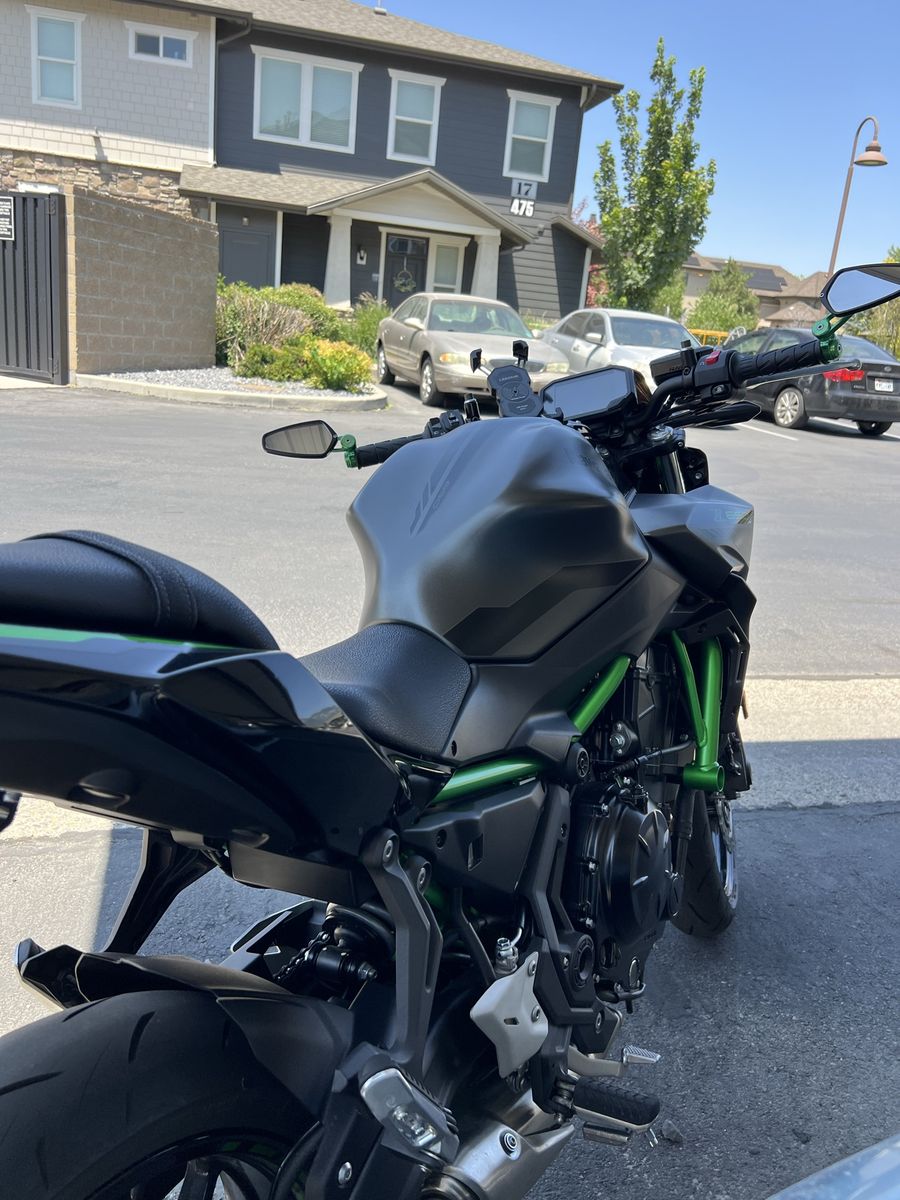 Kawasaki Z650 Naked Sport Motorcycle - Gray and Green