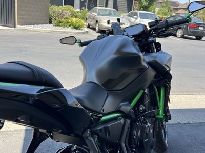 Kawasaki Z650 Naked Sport Motorcycle - Gray and Green