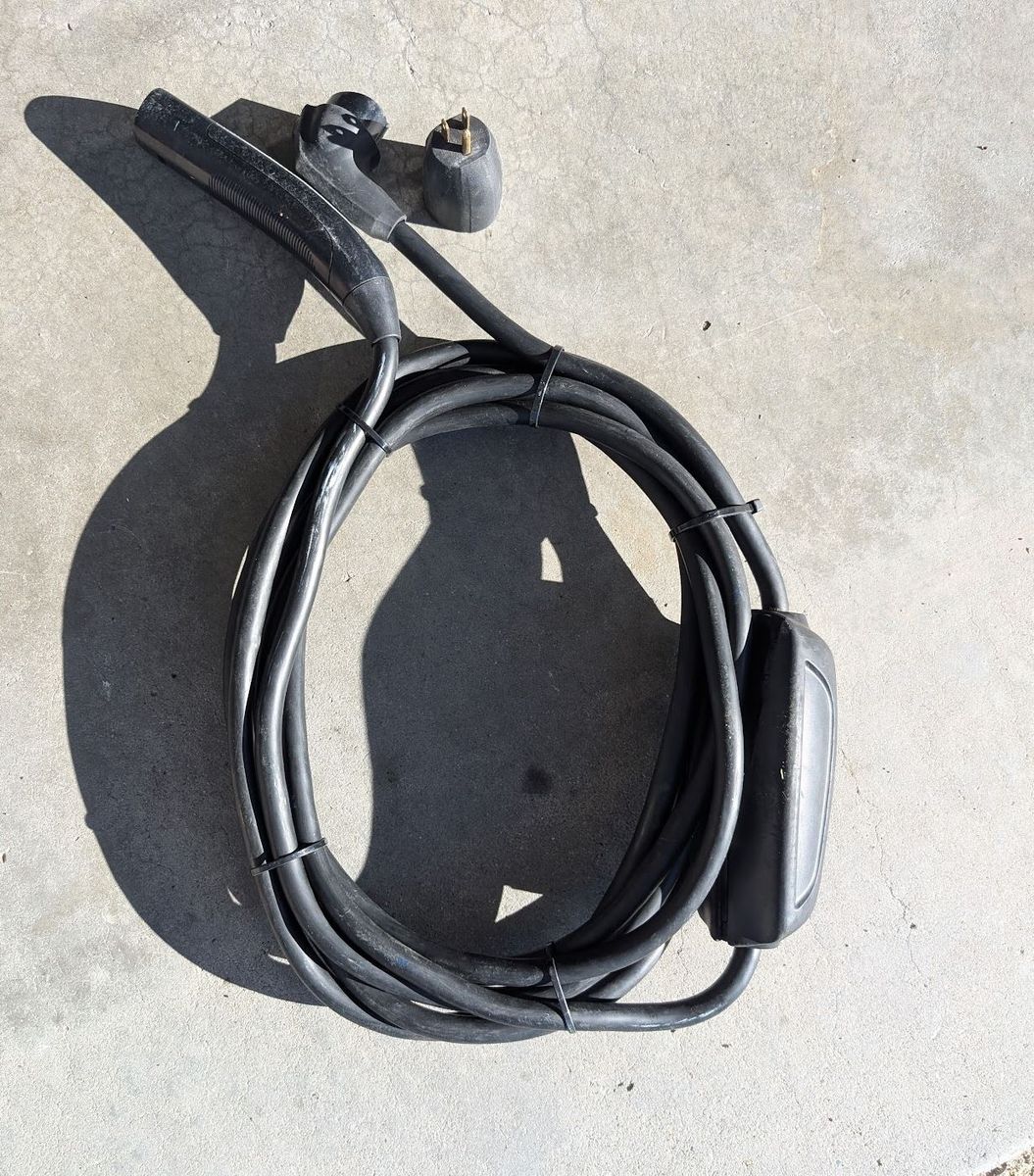 40A Tesla Mobile Connector Charging Cable NEMA 5-15 (Gen 1) - FASTER than Gen 2 (only 32 amps max)