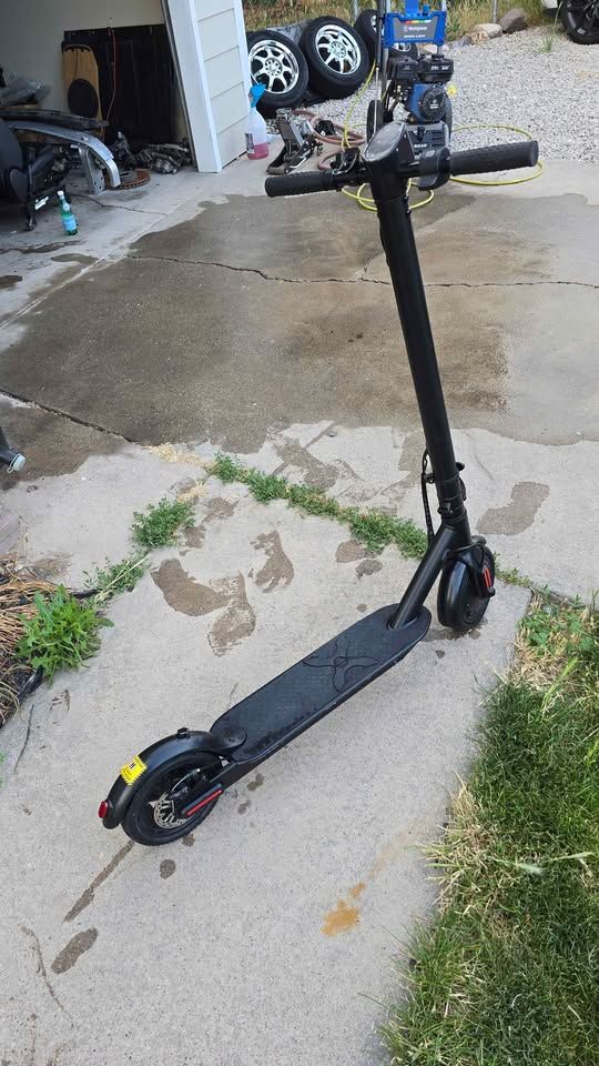 Hover-1 Electric Scooter – $100