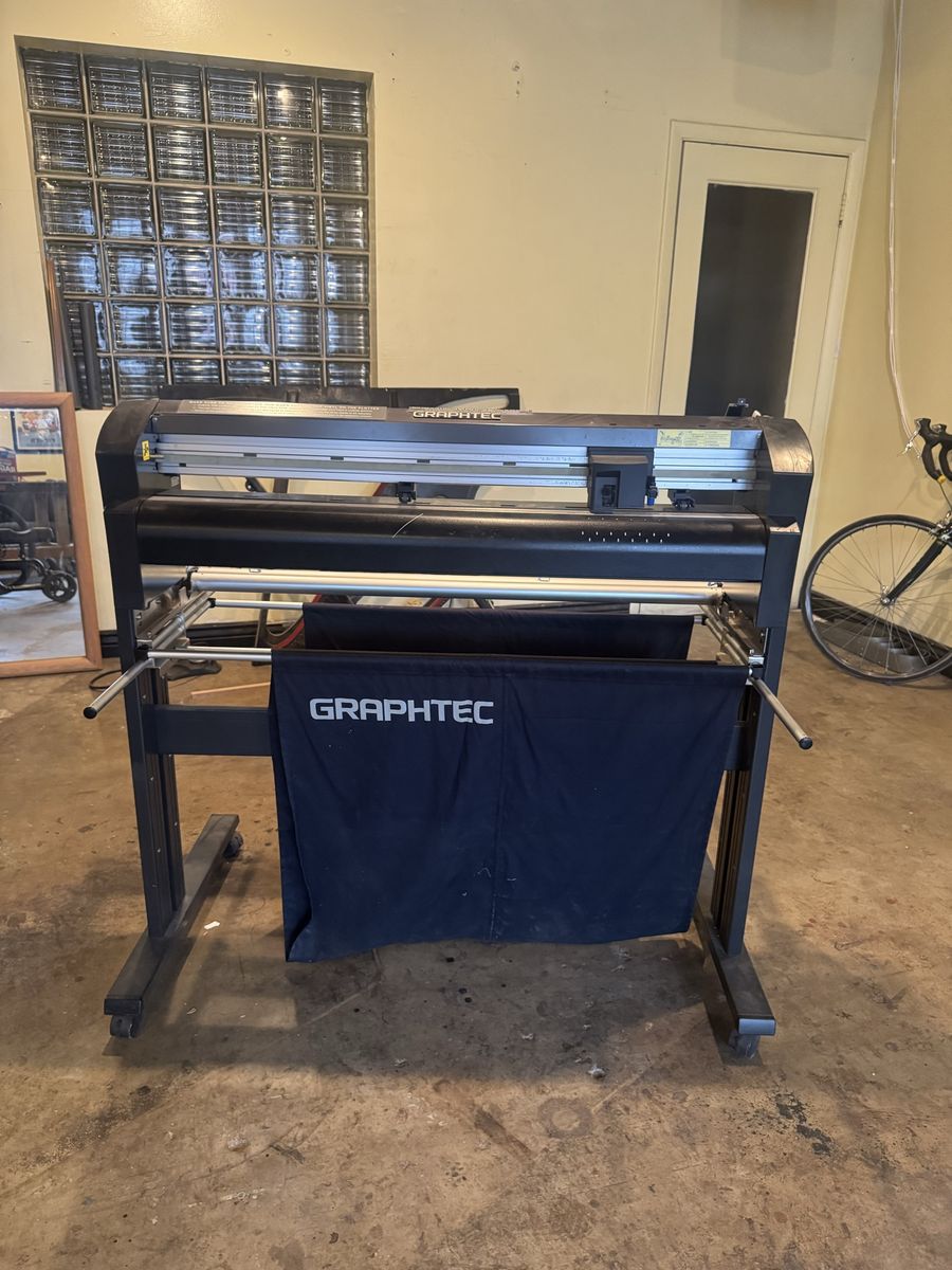Graphtec FC8000-75 Professional Cutting Plotter Vinyl Cutter with Stand