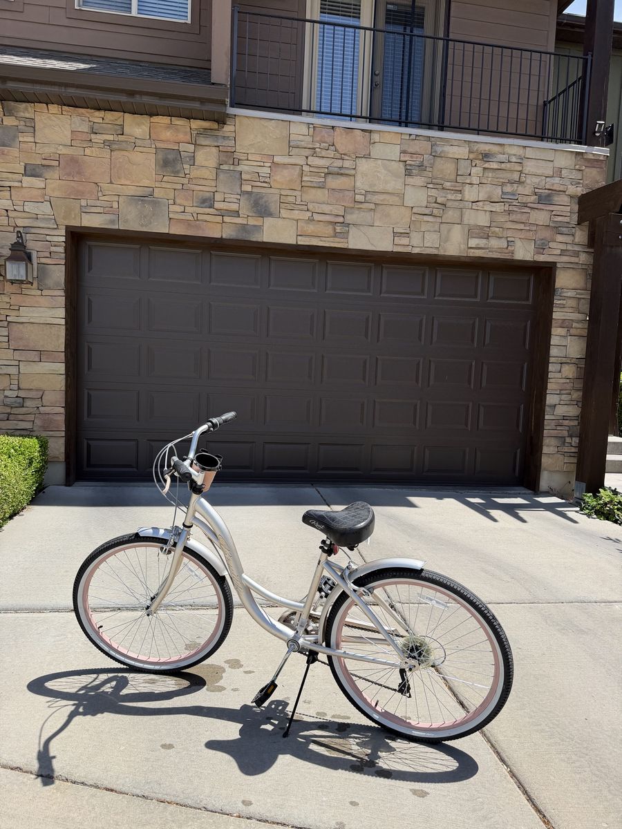 Beach Cruiser Women’s Bike