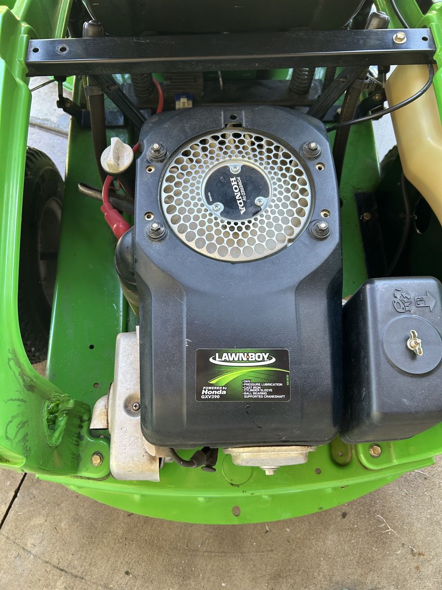 Lawn-Boy Zero-Turn Mower – Honda Engine