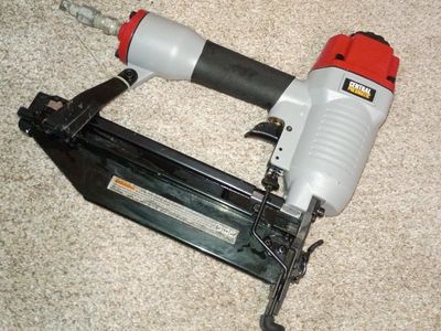 Central pneumatic finish nailer