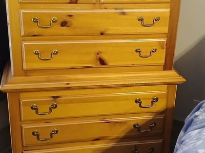 Chest of drawers