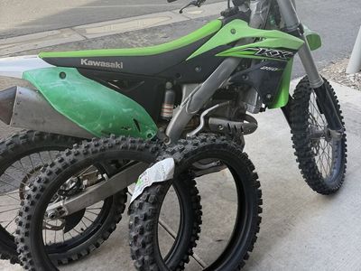 Kawasaki KX250F Dirt Bike