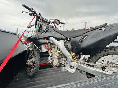 2005 honda crf250r with Black Plastics and Renthal Handlebars