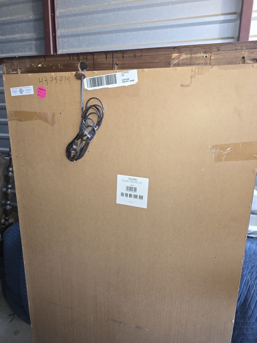 nice office chair.