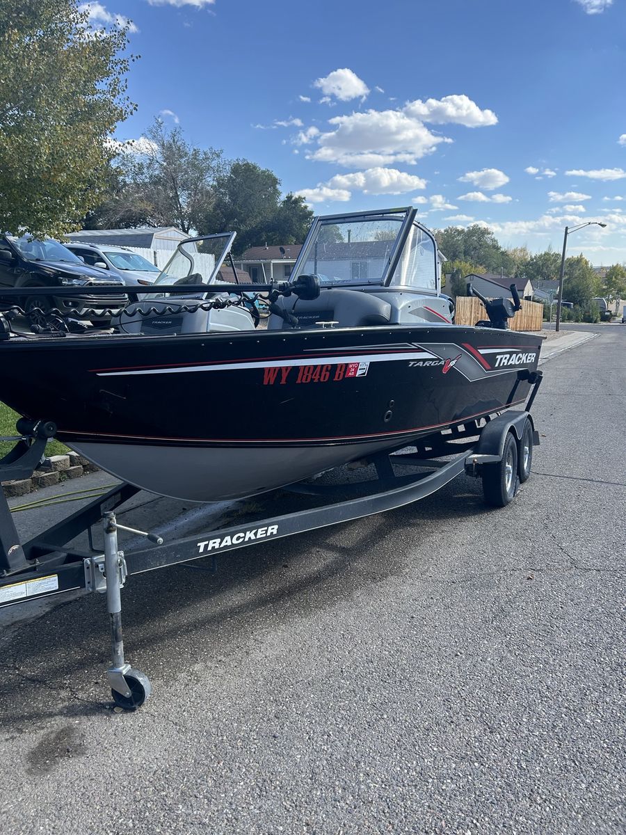 Tracker Targa V-18 Combo Fishing Boat with Mercury Outboard Motor and Trailer