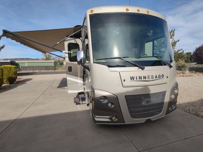 2016 Winnebago Vista LX 27N
