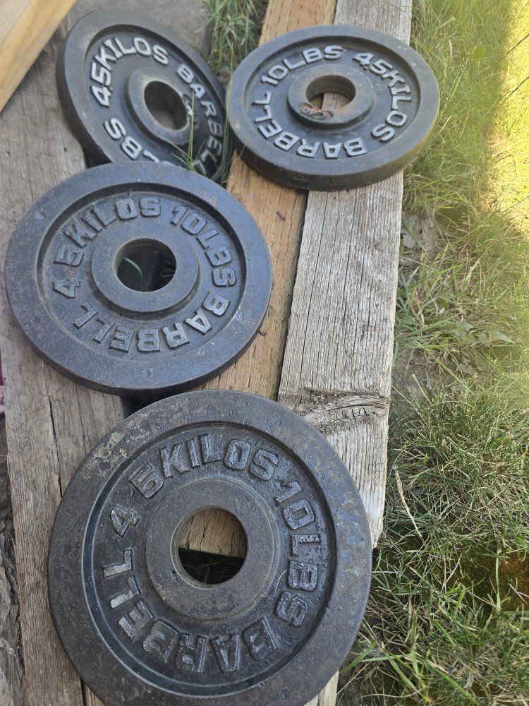 Used Barbell Standard 10lbs (4.5kg) & 2.5lbs Weight Plates - Fitness Gear