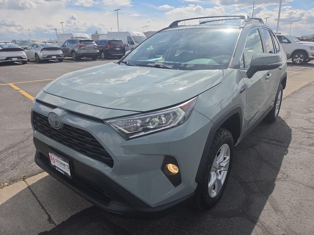 2021 Toyota RAV4 XLE