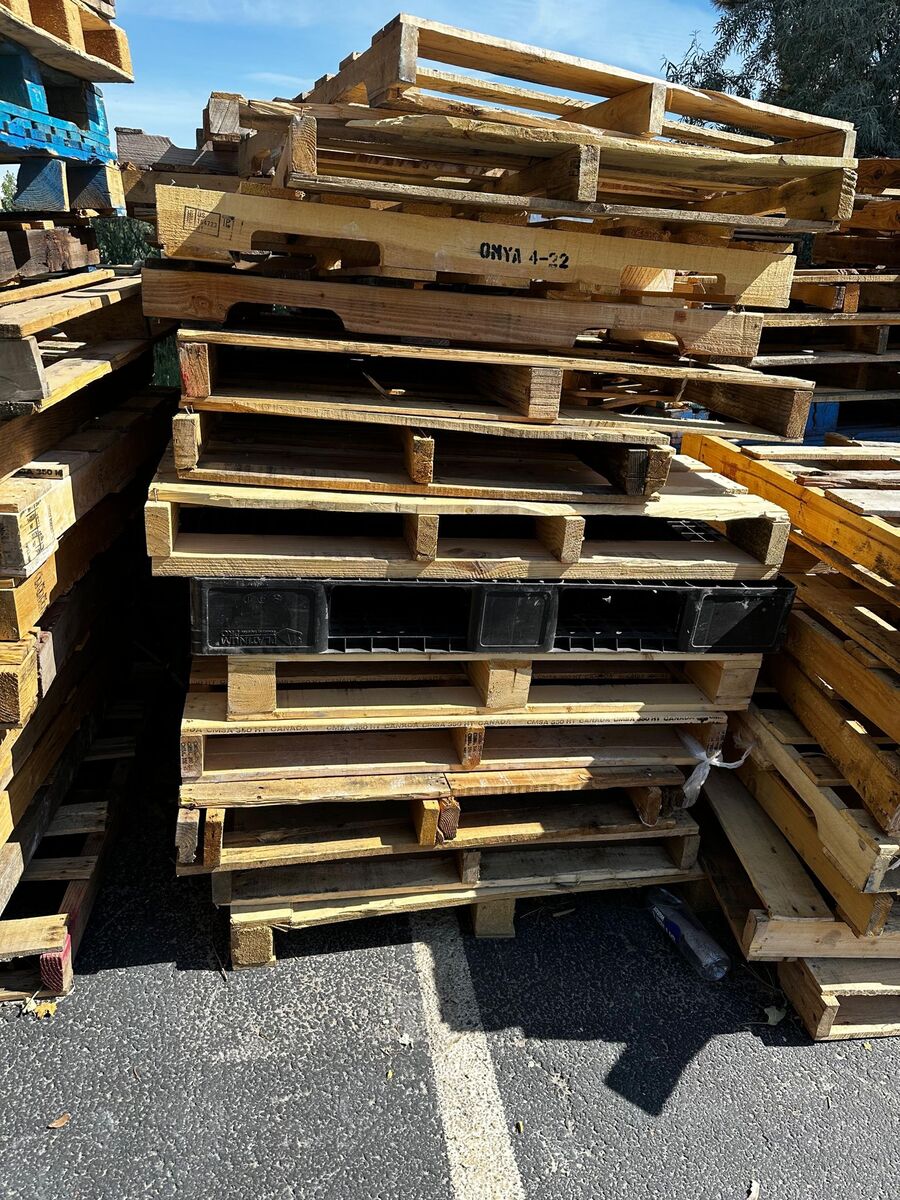 WOOD PALLETS FOR SALE !!