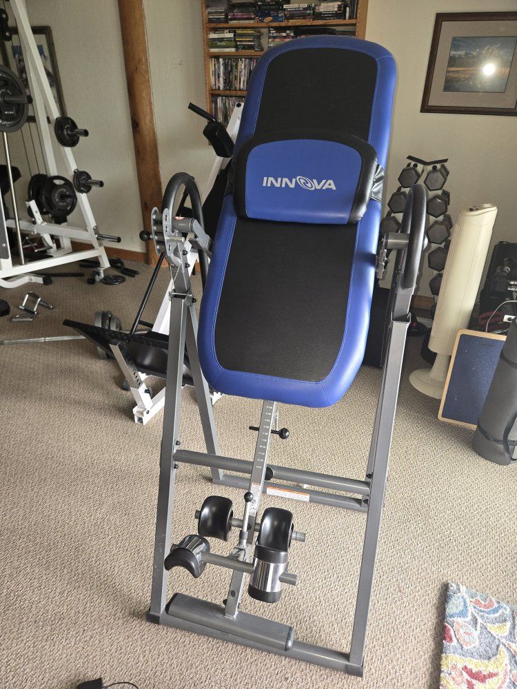Innova inversion table