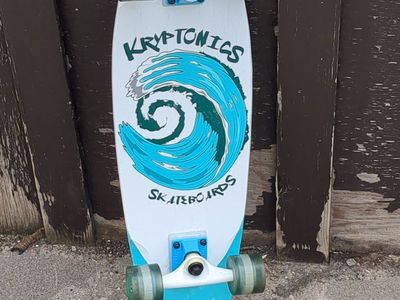 Kryptonics wave of life cruiser skateboard