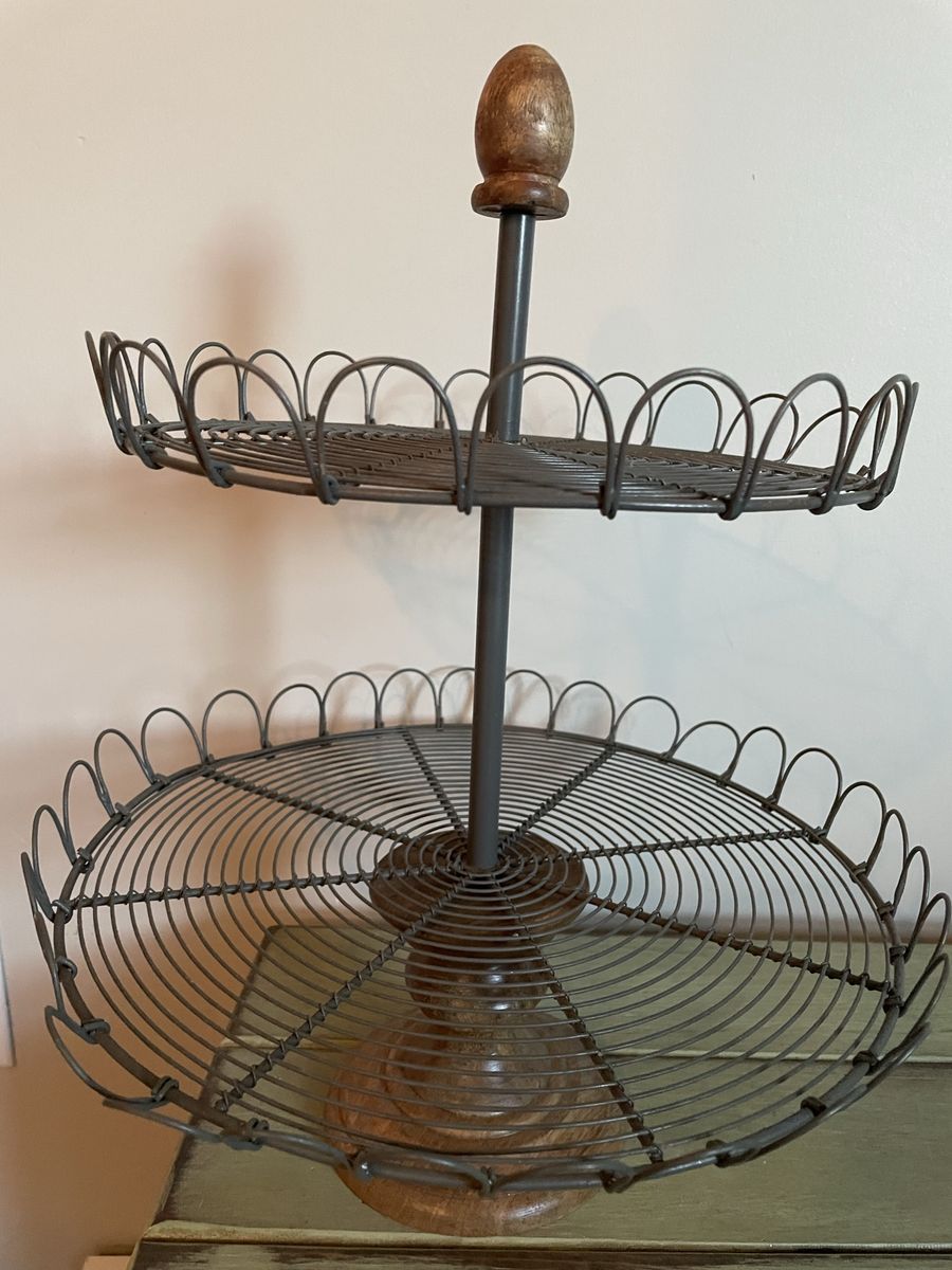 16”x13” farmhouse 2 tier metal scalloped and wood stand