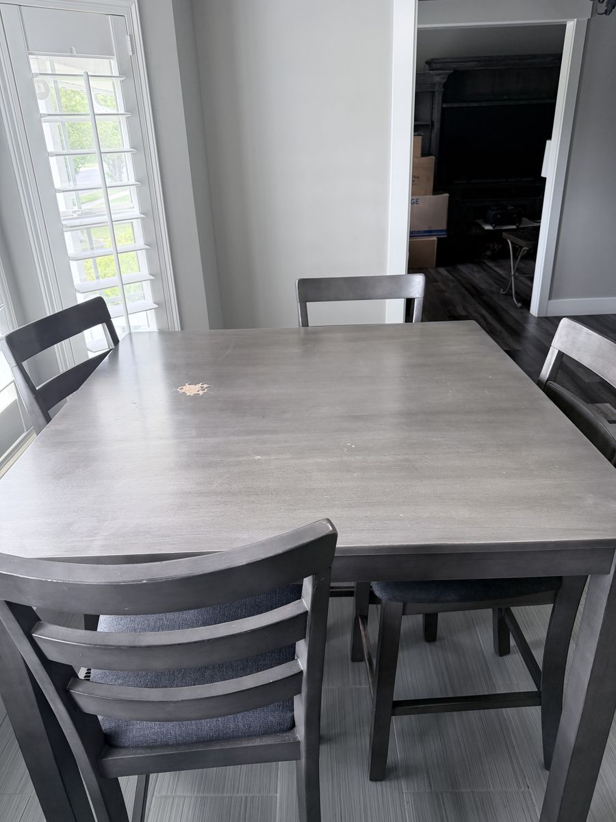 Counter high 4 seater kitchen table and chairs