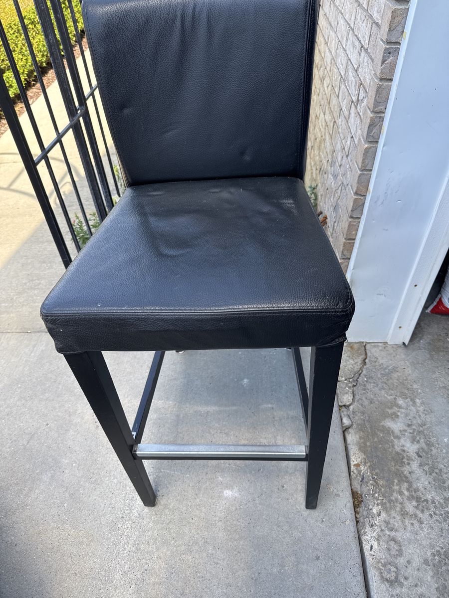 Bar stool free
