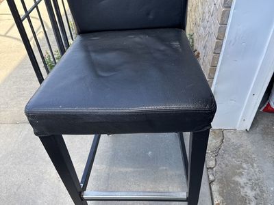 Bar stool free