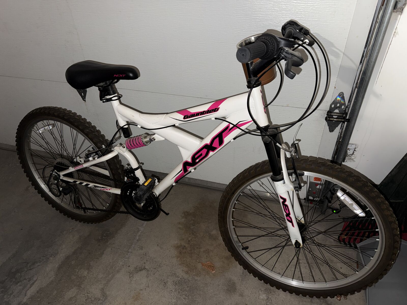 24-inch Dynacraft NEXT Gauntlet mountain bike