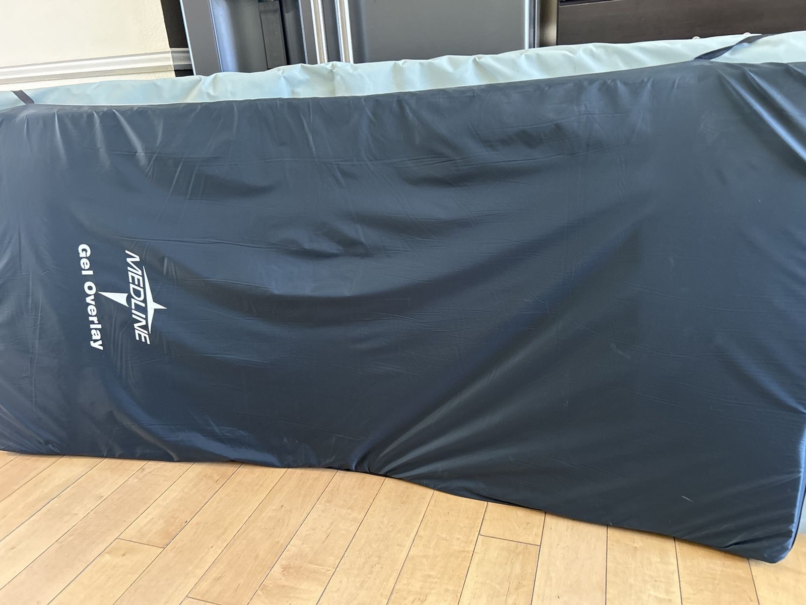 Medline gel overlay with latex covered mattress