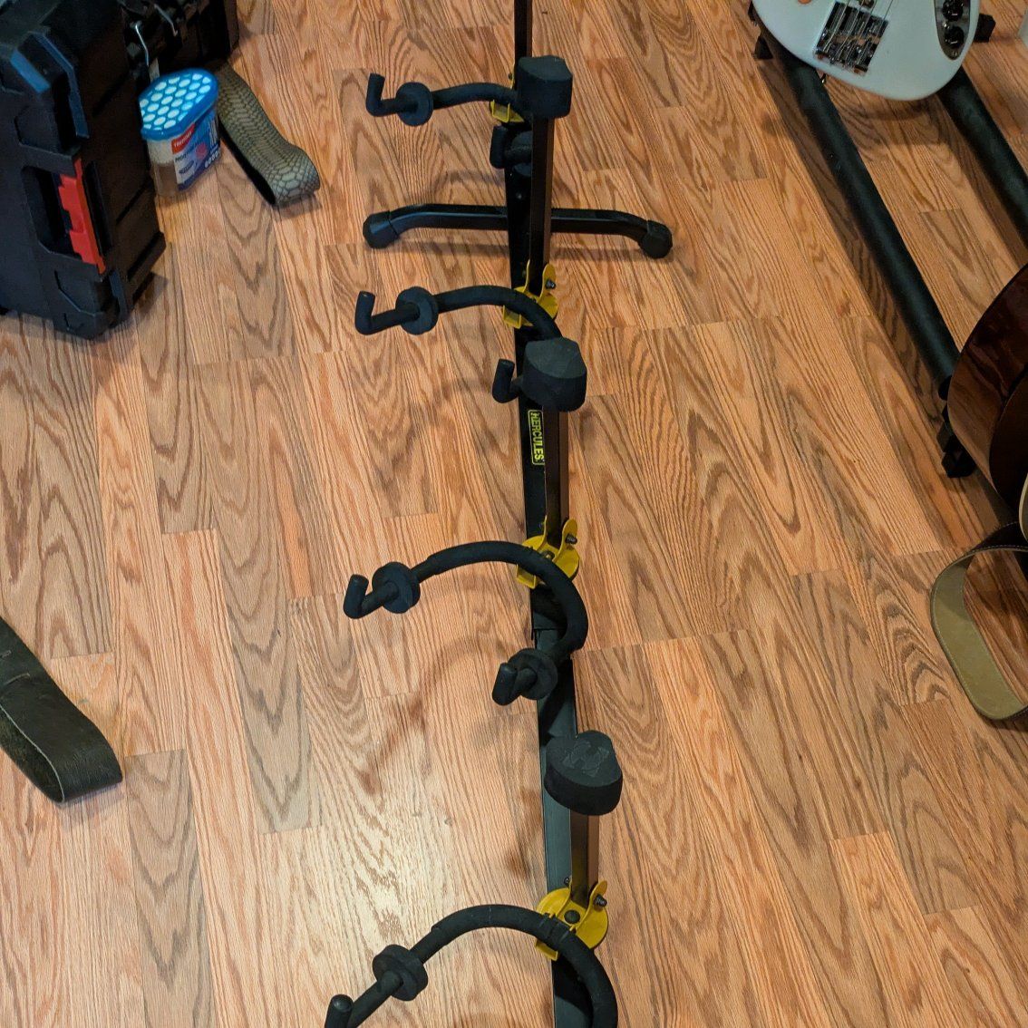 Hercules 5 guitar guitar stand. Super high quality