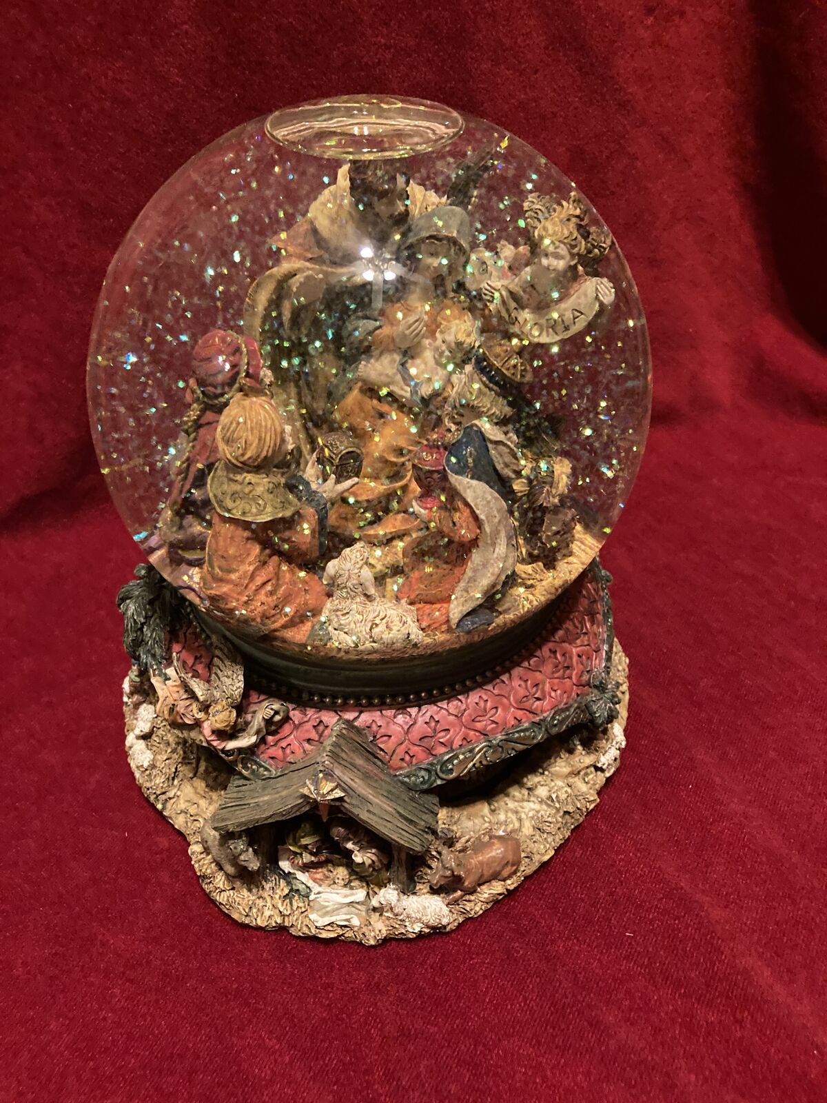 Kirkland Signature Christmas Musical Waterglobe with Revolving Base Like New With Box