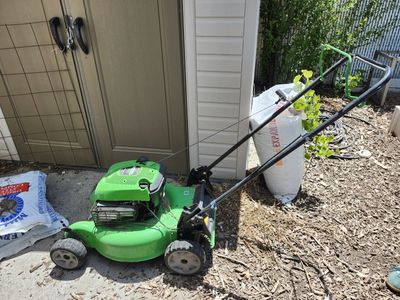 Lawn boy lawn mower
