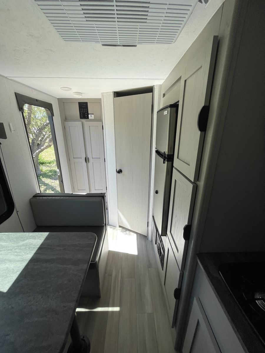 Main image 11