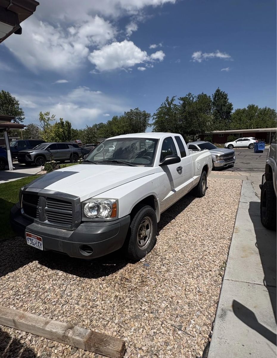 2005 Dodge Dakota ST