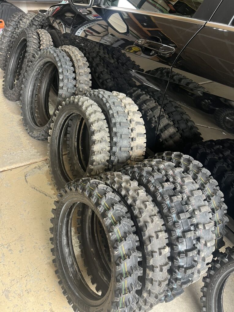Dirt Bike Tires/ Take Off