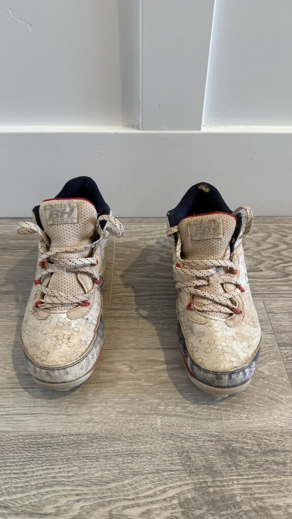 Youth Under Armour Harper Cleats 4 RM Size 3.5