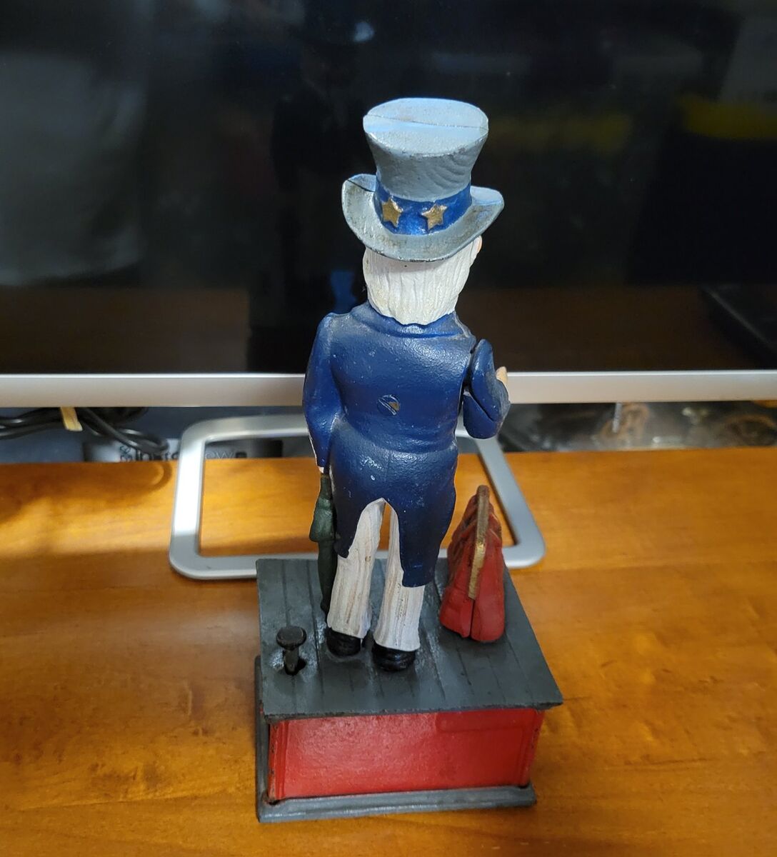 Main image 5