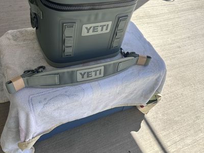 Yeti hopper flip 12